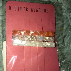 8 other reasons runway clip trio
